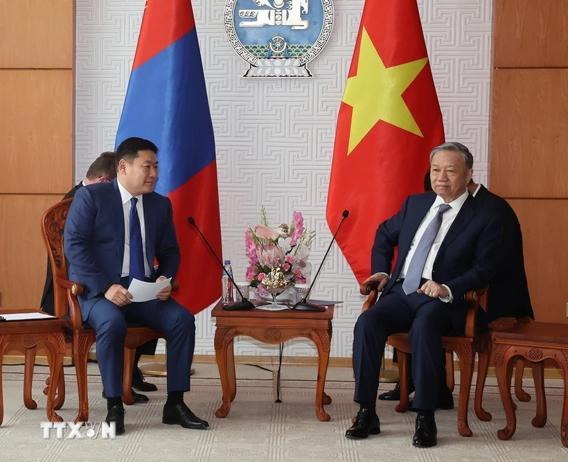 越共中央总书记、国家主席苏林会见蒙古国总理、执政党人民党主席