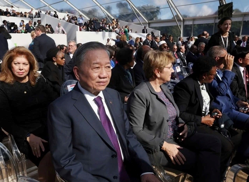 苏林总书记、国家主席出席第十九届法语国家首脑会议开幕式