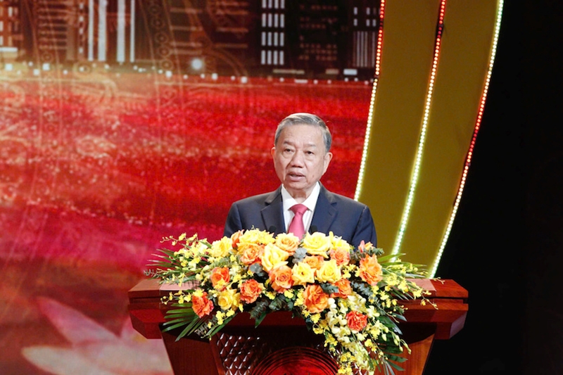 苏林同志出席第四届“夯实党的思想基础”新闻写作大赛颁奖典礼