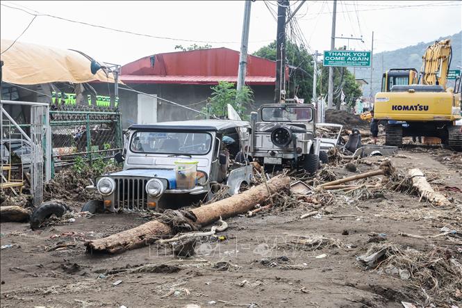 越南领导人就菲律宾遭受台风“潭美”袭击向菲律宾领导人致慰问电