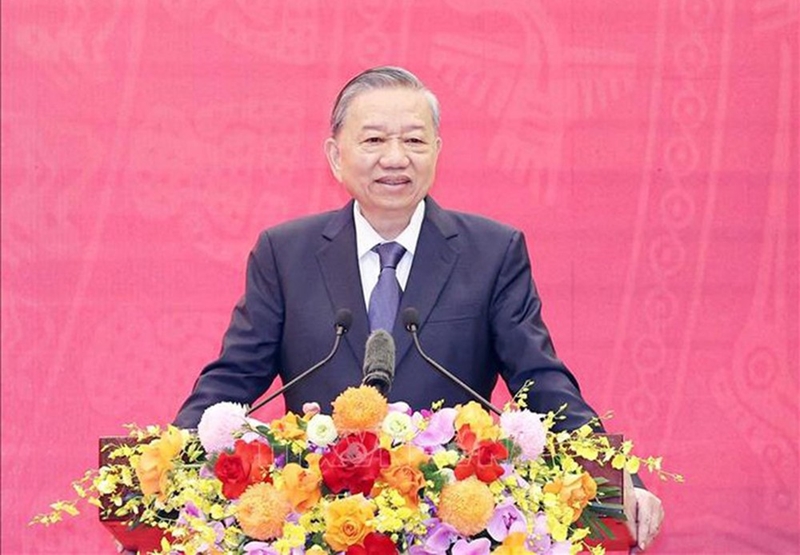 越共中央总书记苏林发表题为《精、简、强、效率、效力、效果》的文章