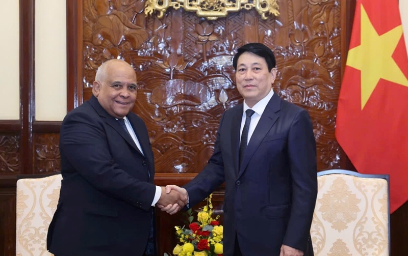 越南与古巴的特殊友好关系是两国人民的宝贵财富