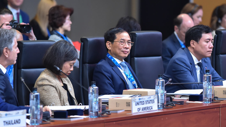 亚太经合组织第35届外交和贸易部长会议举行