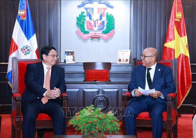 范明正总理会见多米尼加参议长和众议长