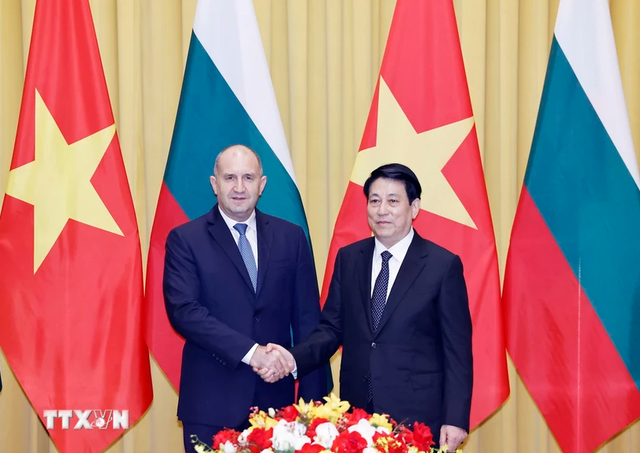 越南国家主席梁强与保加利亚总统举行会谈