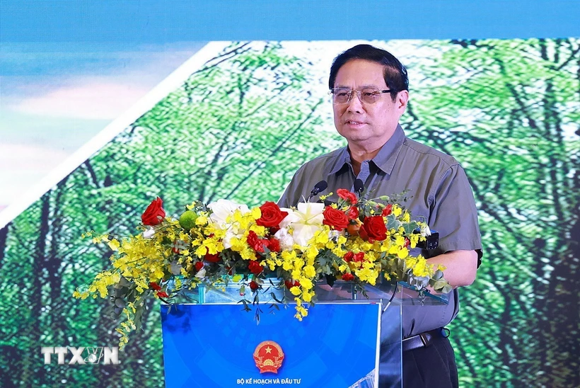 越南政府总理范明正：东南部地区力争2025年实现两位数增长