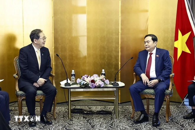 越南国会主席陈青敏建议日本支持双方务实合作关系