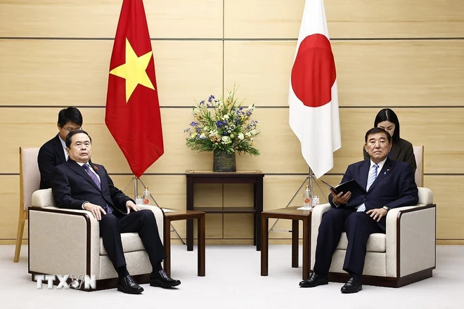 国会主席陈青敏会见日本首相石破茂