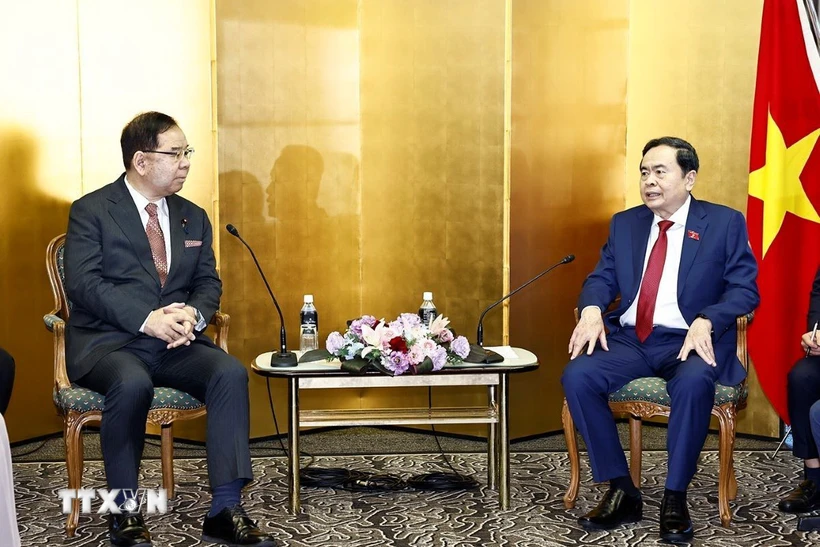 越南国会主席陈青敏会见日本共产党委员长志位和夫