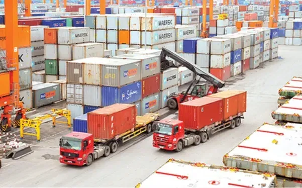 平阳省贸易顺差达100亿美元 创历史新高