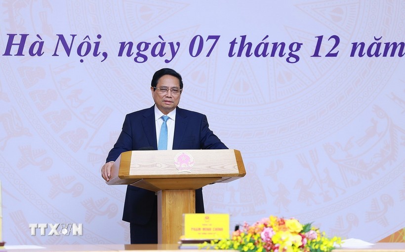 越南政府总理范明正会见越南驻外大使和代表机构负责人