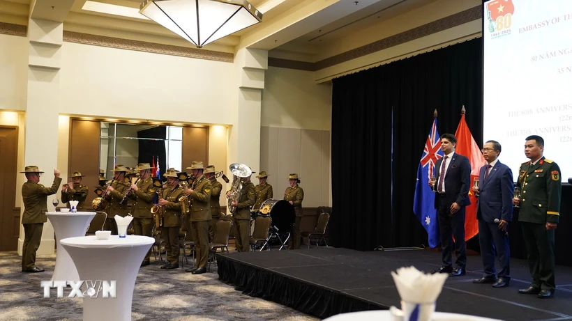 越南驻澳大利亚大使馆和武官处举行庆祝越南人民军建军80周年纪念活动
