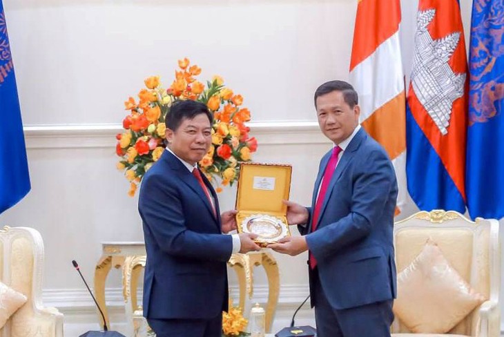 洪马奈首相希望提高柬越合作效果