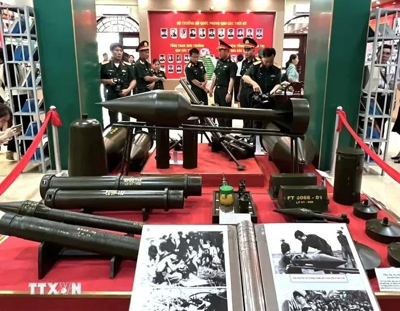 关于越南人民军队的系列专题展在胡志明市和芹苴市举行