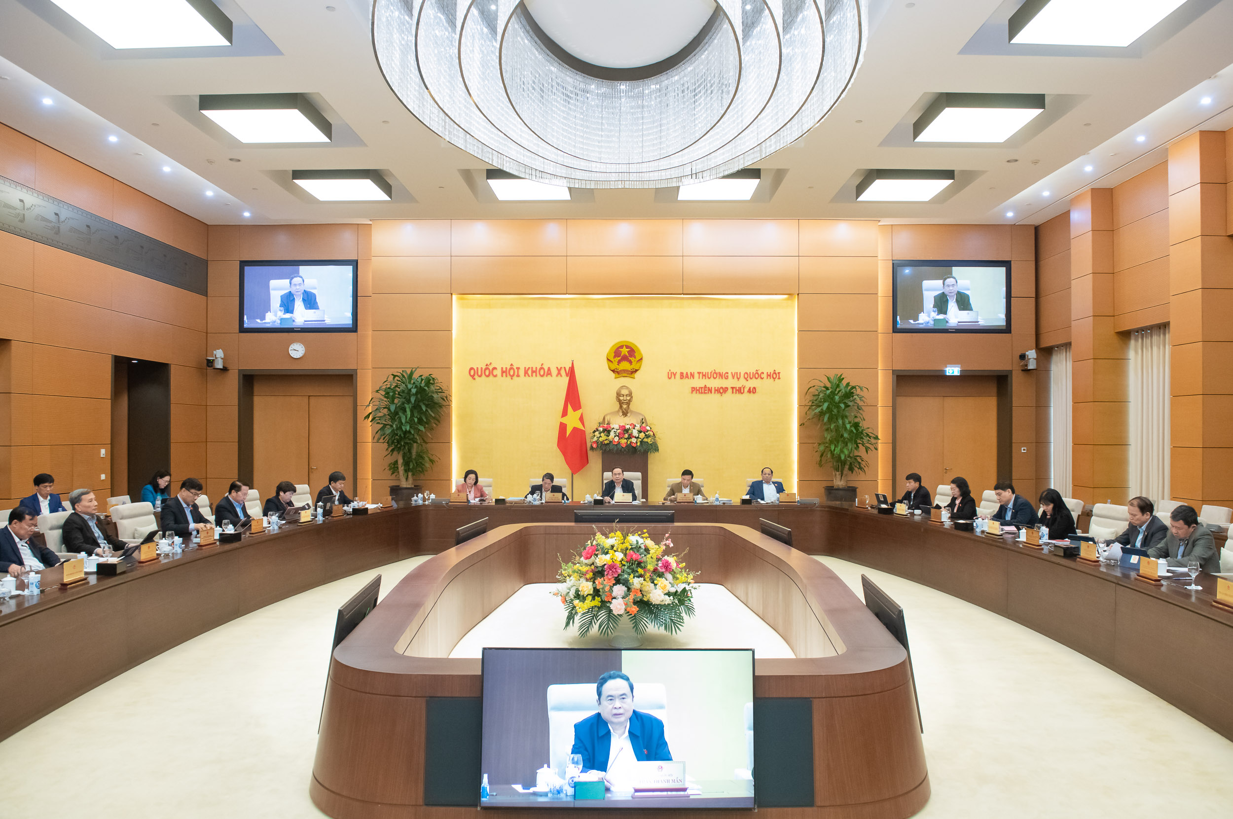 立法工作要确保质量