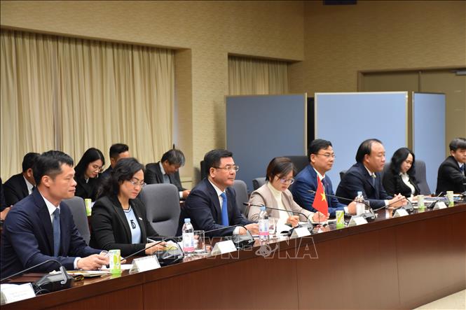 越日工业、贸易与能源合作联合委员会第七次会议举行