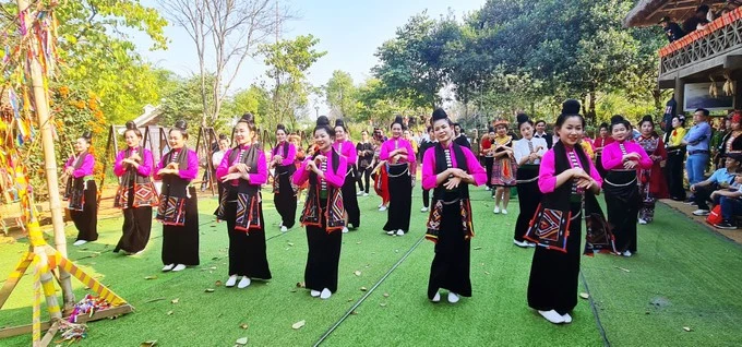 系列迎新年活动将在越南各民族文化旅游村举行