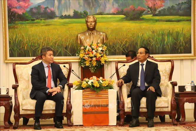 携手培育越老特殊团结友谊