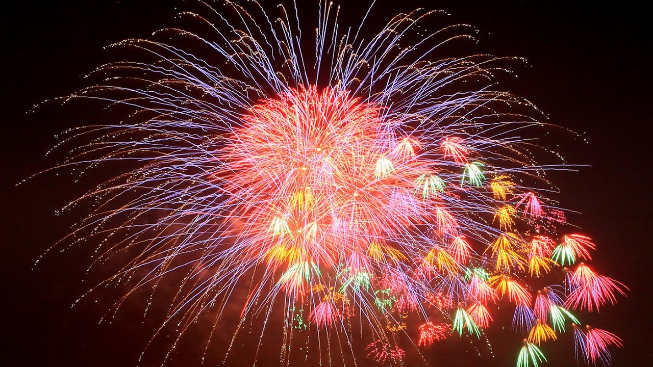 今年元旦和春节河内市将设置多个烟花燃放点