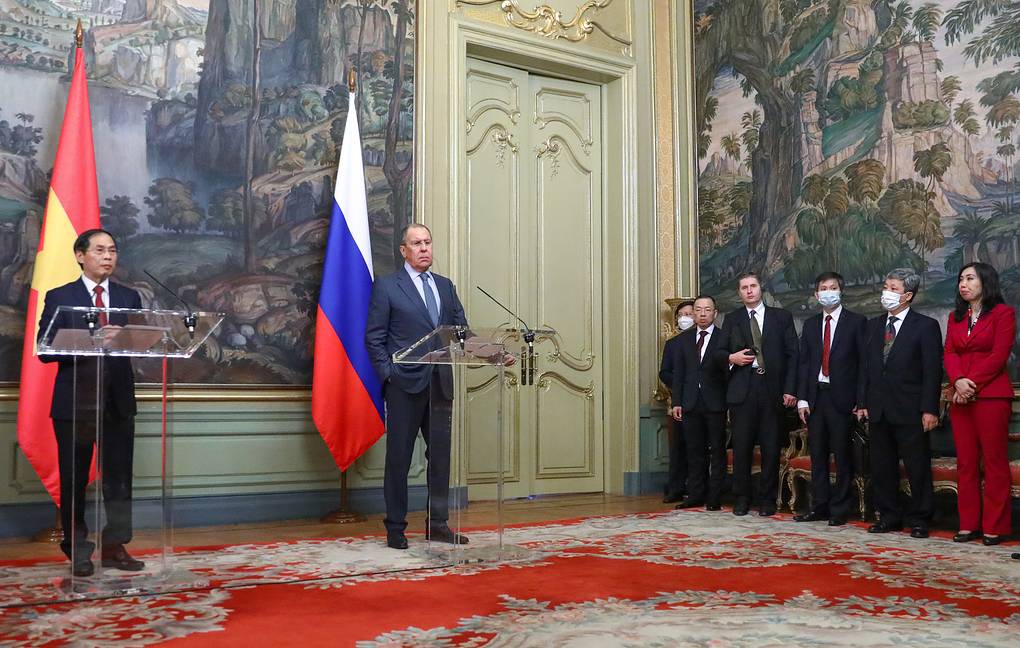 Россия и Вьетнам подтвердили намерение наращивать сотрудничество в военной сфере