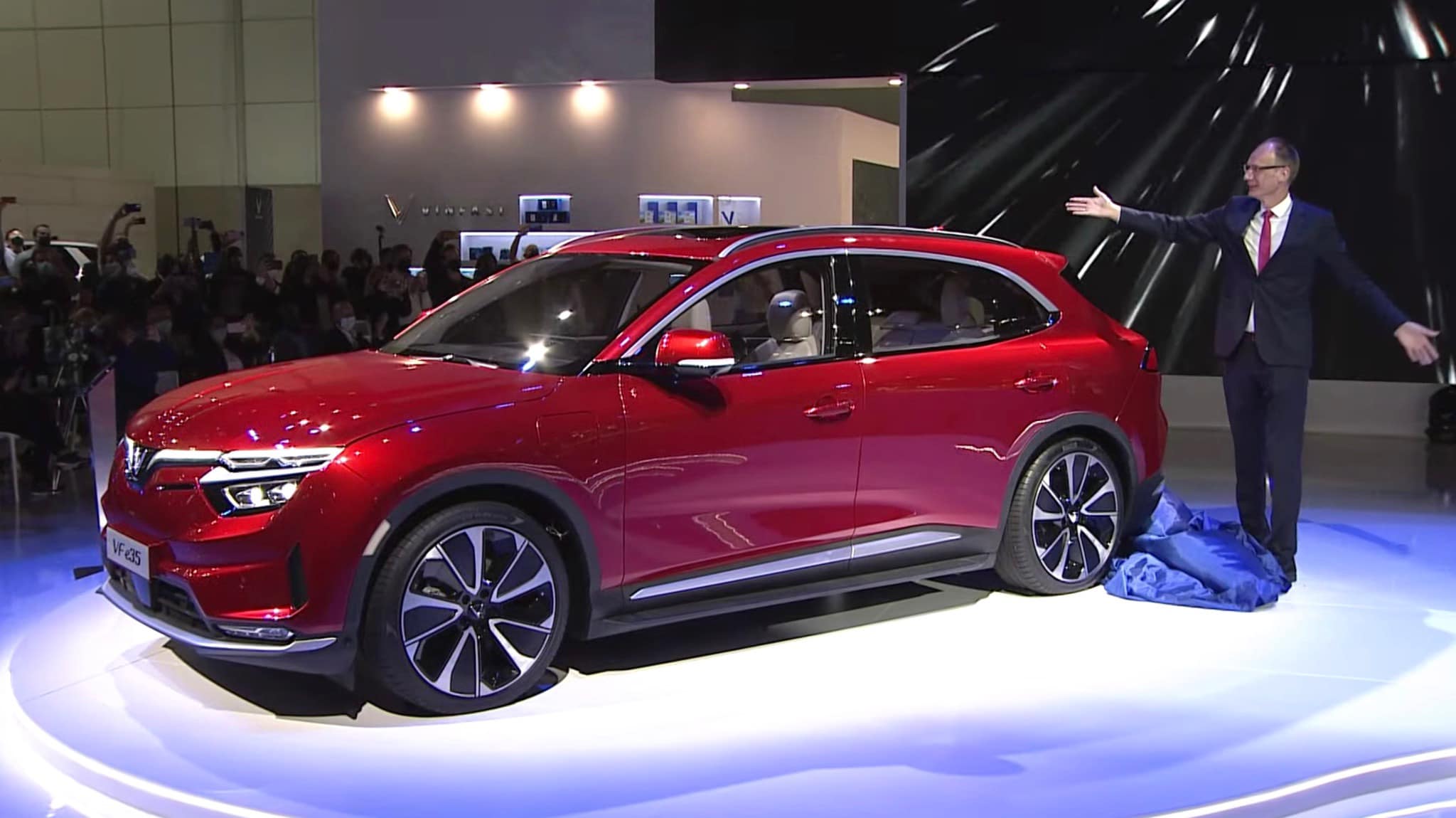 VINFAST официально представил электромобили в США