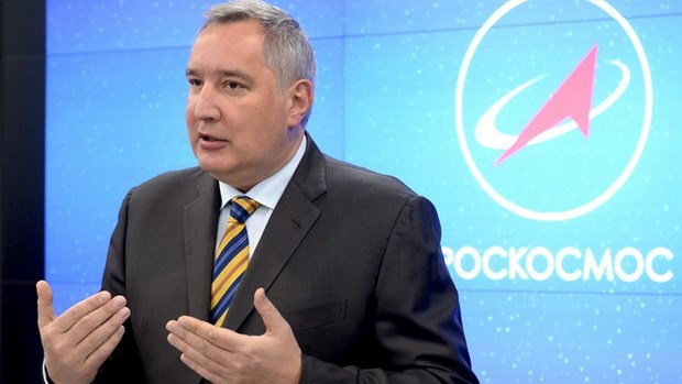 Орбиту МКС скорректировали перед пролетом космического мусора