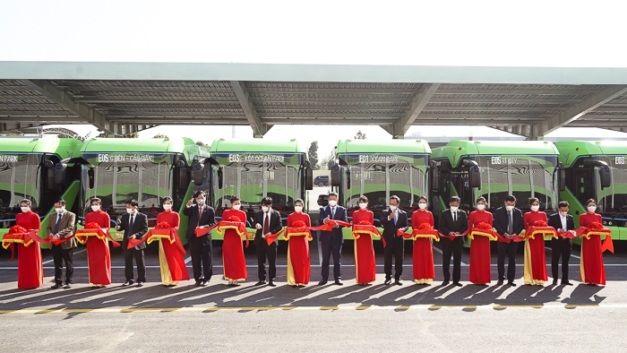 Первые вьетнамские электробусы стали общественным транспортом столицы Ханоя