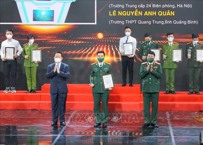 Награждение победителей конкурса знаний «Граница моей родины»