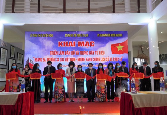 Открылась выставка Хоангша и Чыонгша принадлежат Вьетнаму исторические и юридические доказательства