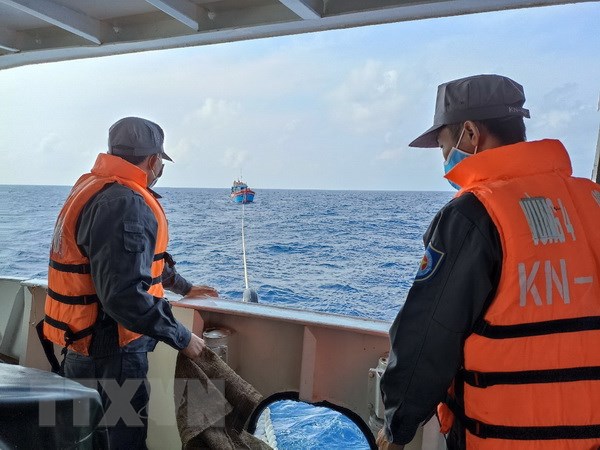 Успешное спасение рыболовных судов, застрявших на архипелаге Чыонгша