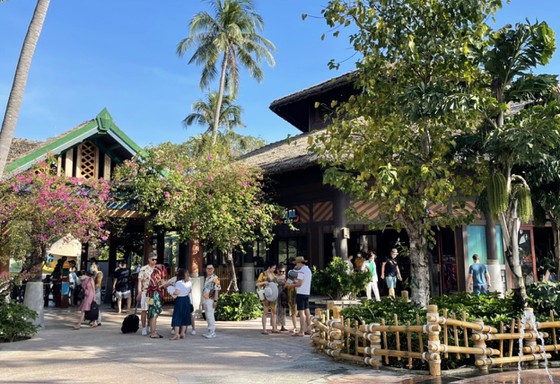 Около 60 тысяч туристов встретили новый год на острове Фукуок