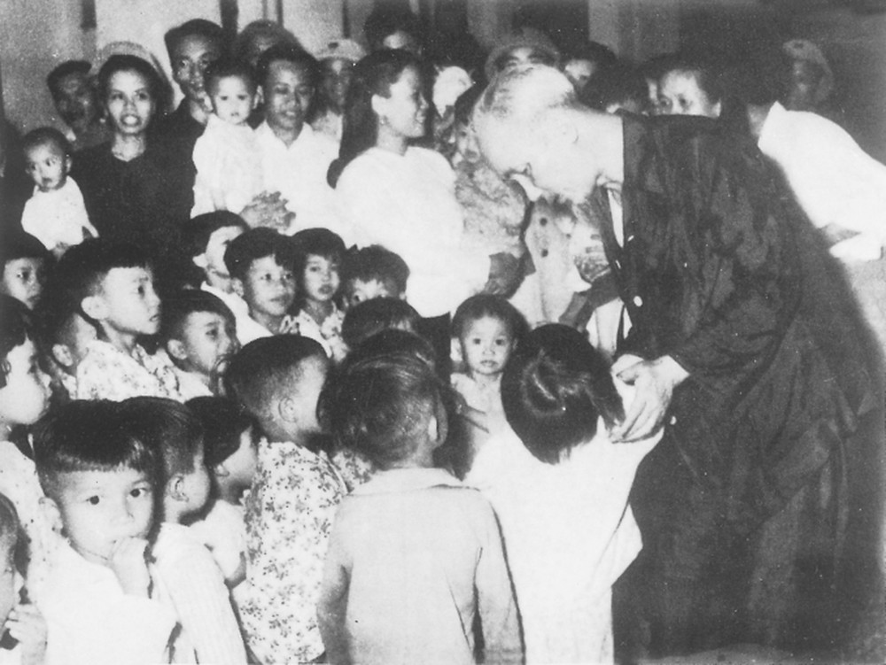 Дядюшка Хо и традиционный лунный новый год Тэт