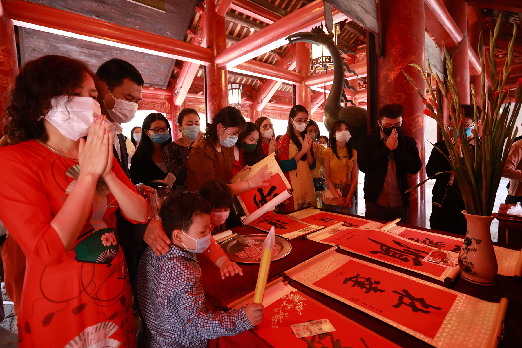 Просить слово и давать слово на Новый год - красивая культурная традиция у вьетнамцев