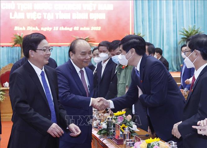 Президент Нгуен Суан Фук провёл рабочую встречу с ключевыми руководителями провинции Биньдинь