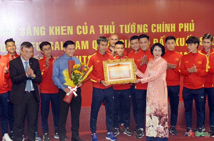 Сборная Вьетнама по футзалу получила похвальную грамоту от премьер-министра