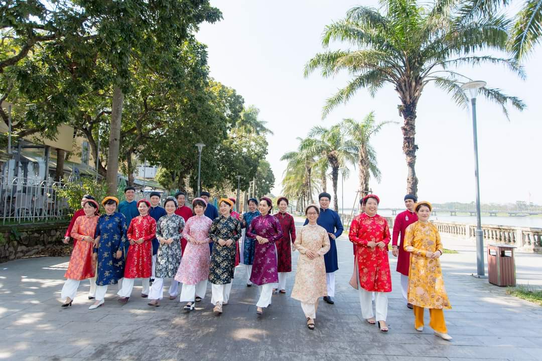 Бесплатные билеты на посещение реликвий в Хюэ для женщин, носящих аозай