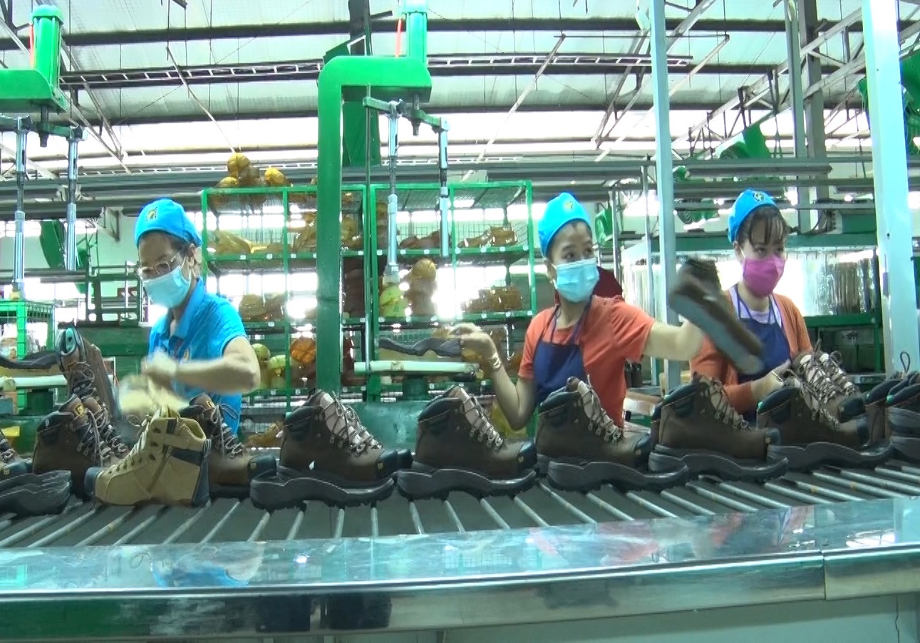 Экономика Вьетнама преодолевает трудности, чтобы сохранить темпы роста