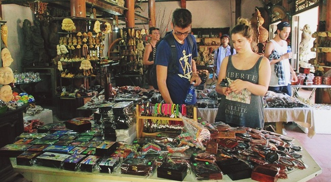 Посещаем столярную деревню в Хойане