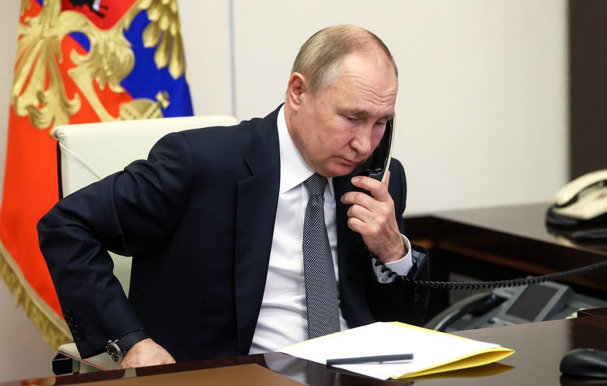 Президент РФ обсудили по телефону ситуацию на Украине с руководителями европейских стран