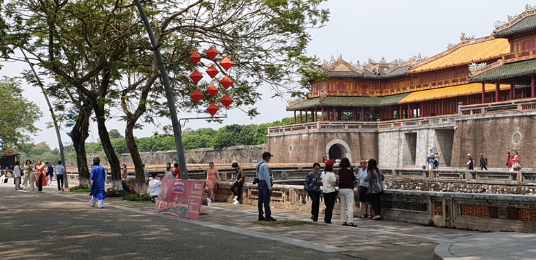 Туризм Хюэ получил высокие доходы во время празднования Дня поминовения королей Хунгов