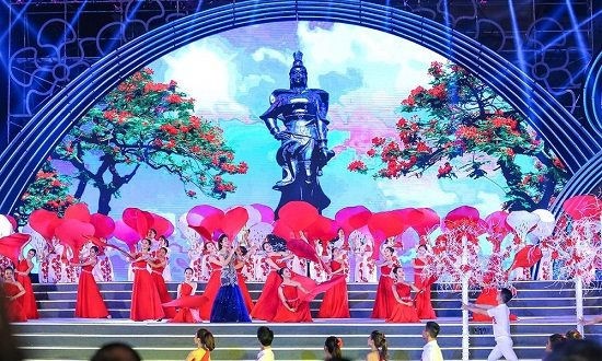 Фестиваль цветов “Красный Феникс” 2022 года – толчок для развития туризма в Хайфоне