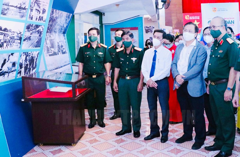 Открылась выставка Сила народной армии в операции Хо Ши Мина
