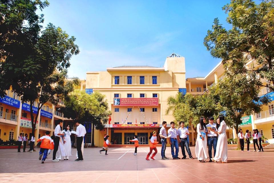 Помощь вьетнамским детям, вернувшимся с Украины