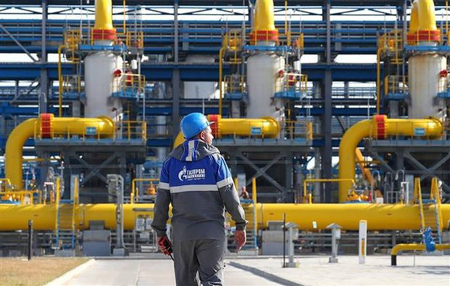 Еврокомиссия предложила ввести полный запрет на импорт нефти из РФ