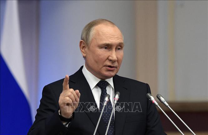 Владимир Путин назвал санкции Запада против России угрозой для мировой экономики