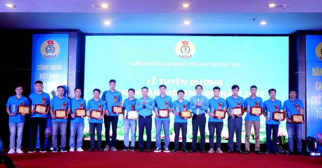 Cостоялась церемония награждения 100 лучших работников столицы 2022 года