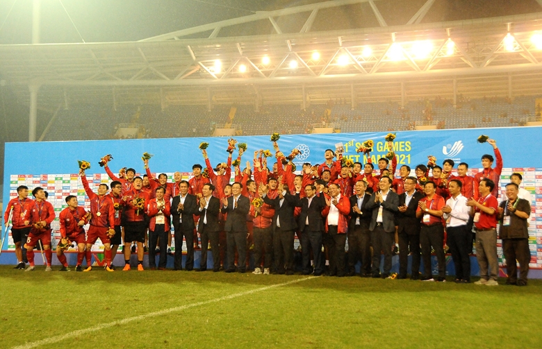 Ханой преподнес подарки спортивным делегациям, добившихся впечатляющих результатов на 31-х играх ЮВА на сумму более 17 млрд донгов