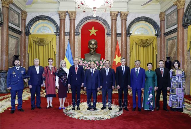 Президент СРВ Нгуен Суан Фук принял посла Украины во Вьетнаме