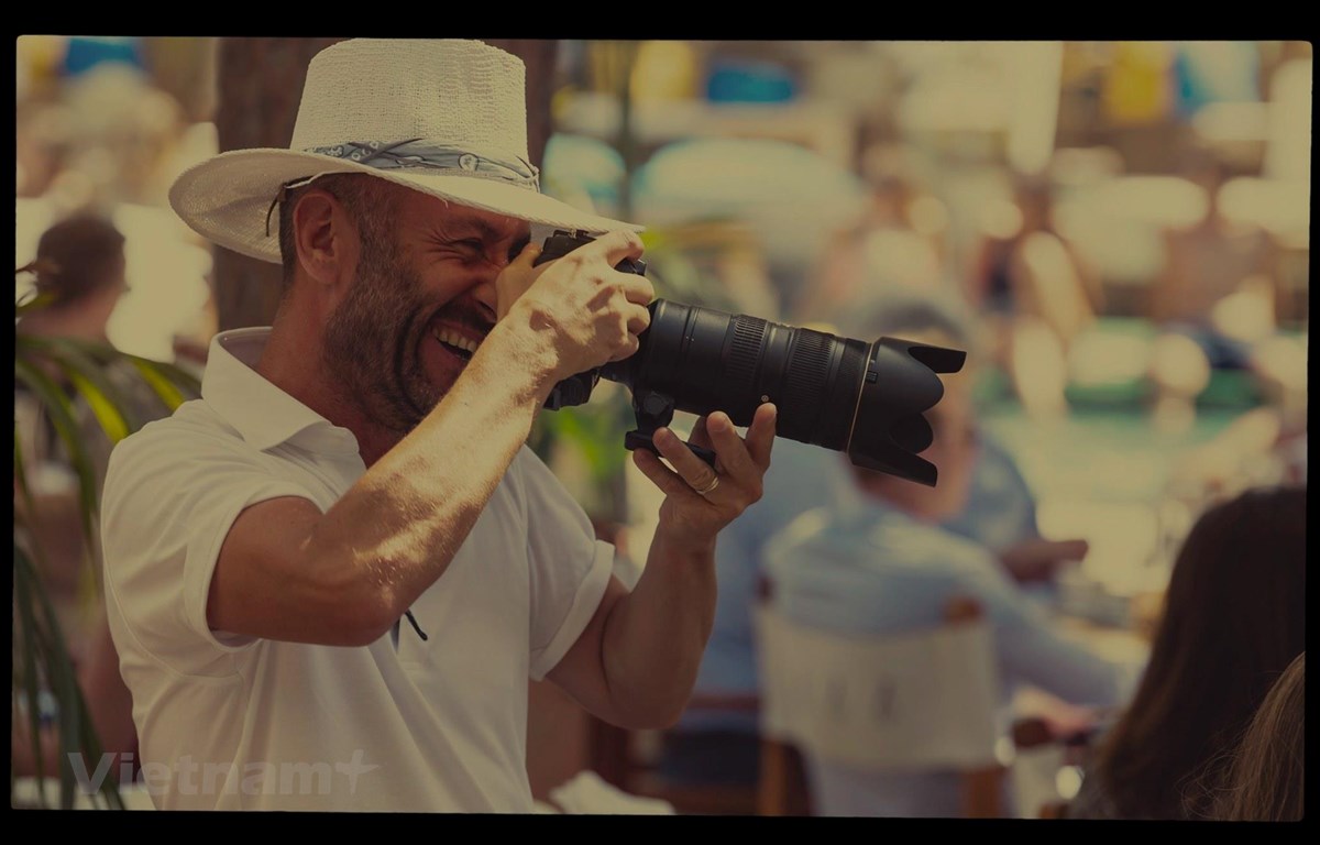 Французский фотограф сохраняет память о старых постройках во Вьетнаме