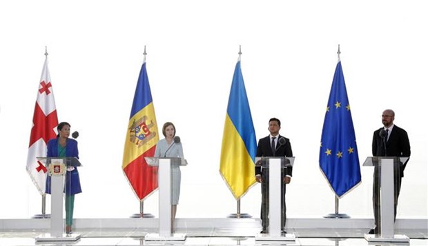 ЕК на следующей недели выскажет свое мнение по поводу предоставления Украине статуса кандидата на вступление в Евросоюз